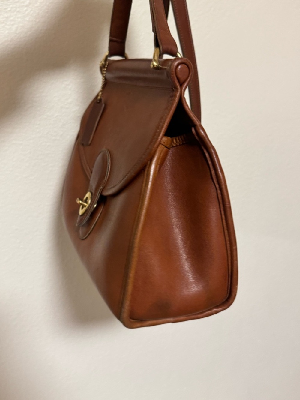 Vintage Coach Logan British Tan Crossbody Leather Bag 9907 - Picture 2 of 10